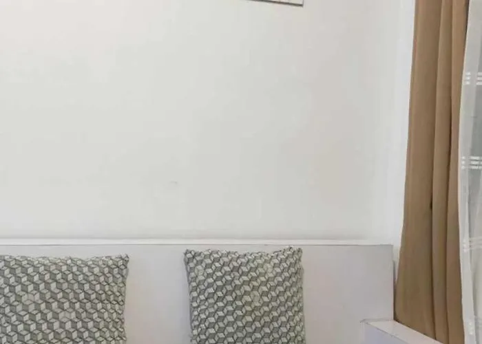 Luxurious 9th Floor In Quezon With Private Pool Holiday home Manila