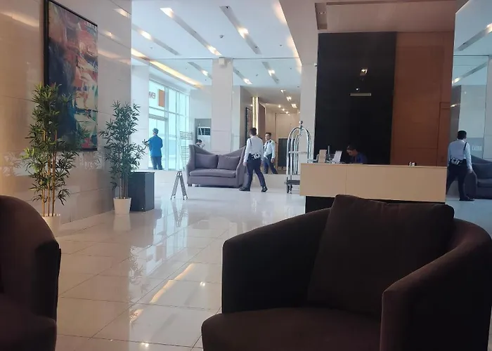 Luxurious 9th Floor In Quezon With Private Pool *